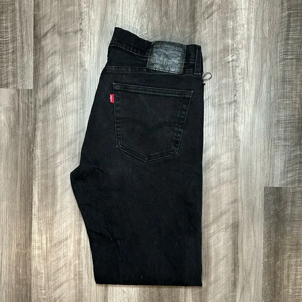 Levi’s 505 Straight Fit Jeans - 33